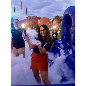 Meet your Posher, Brooke